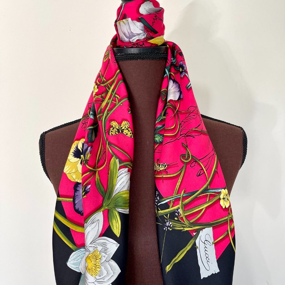 New Gucci Scarf Iconic Floral Print Silk Wrap with Gucci Gift Box - Picture 13 of 15